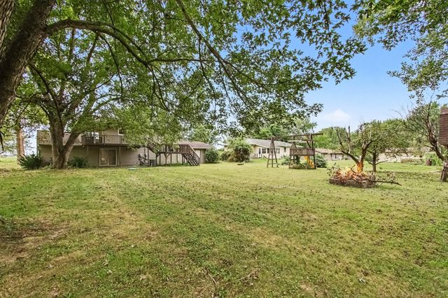 103 W Division Road, Valparaiso, IN 46385
