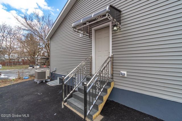 1229 8th Avenue, Schenectady, NY 12303