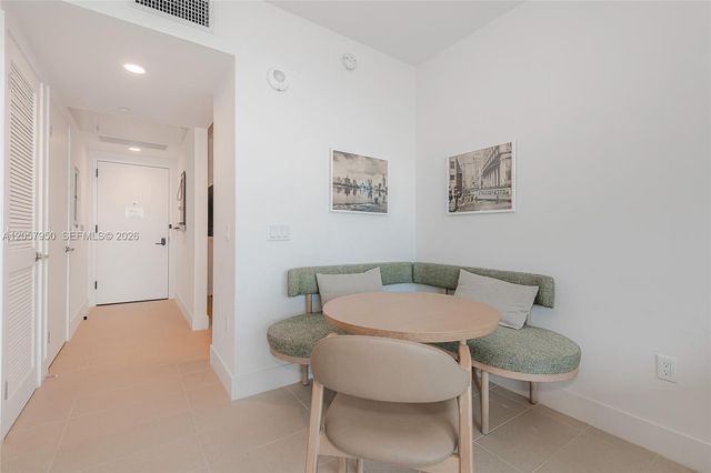398 NE 5th St 4003, Miami, FL 33132