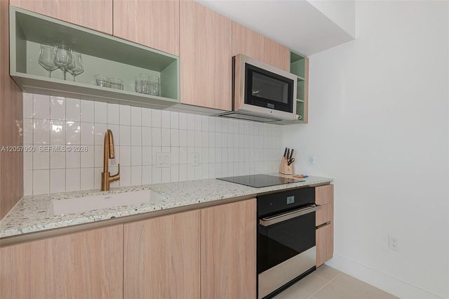 398 NE 5th St 4003, Miami, FL 33132