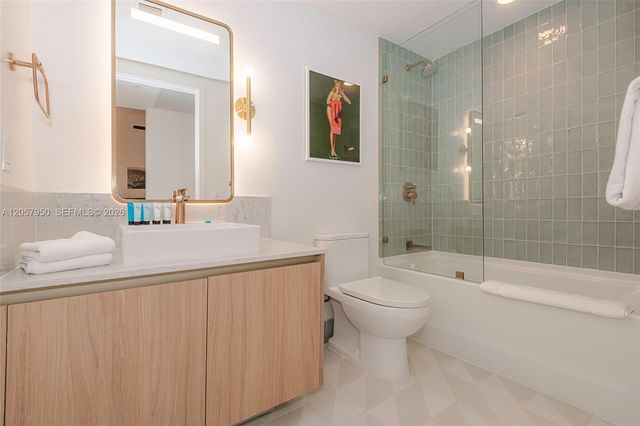 398 NE 5th St 4003, Miami, FL 33132