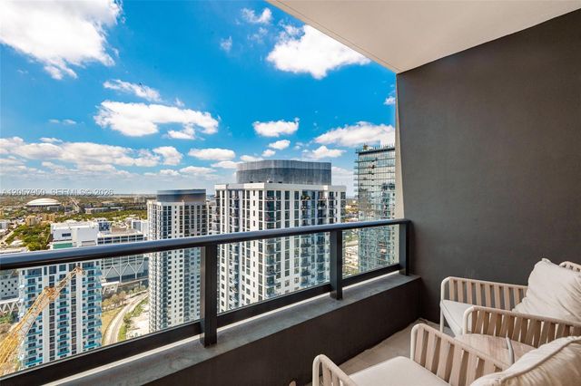 398 NE 5th St 4003, Miami, FL 33132