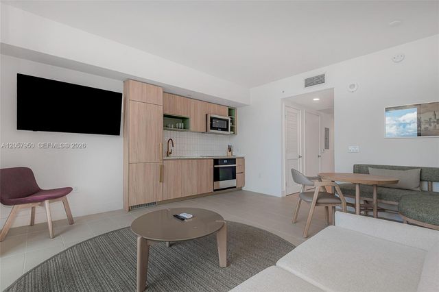 398 NE 5th St 4003, Miami, FL 33132