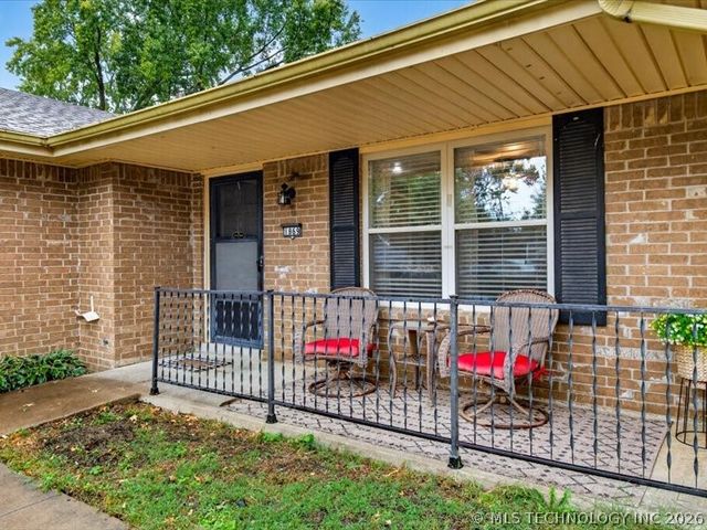 1869 Putnam Drive, Bartlesville, OK 74006