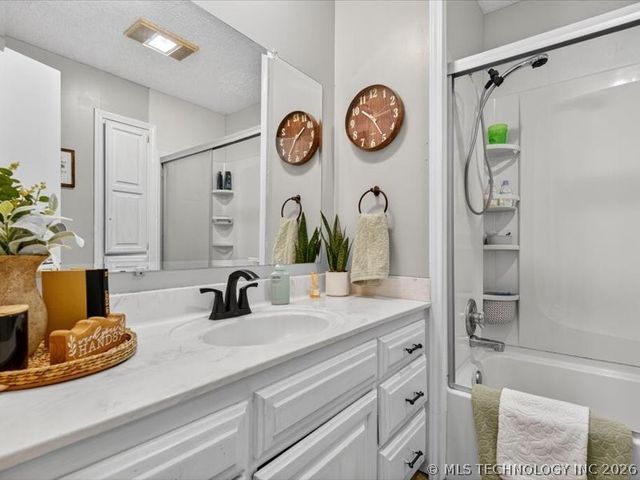1869 Putnam Drive, Bartlesville, OK 74006