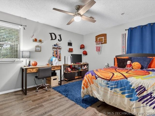 1869 Putnam Drive, Bartlesville, OK 74006