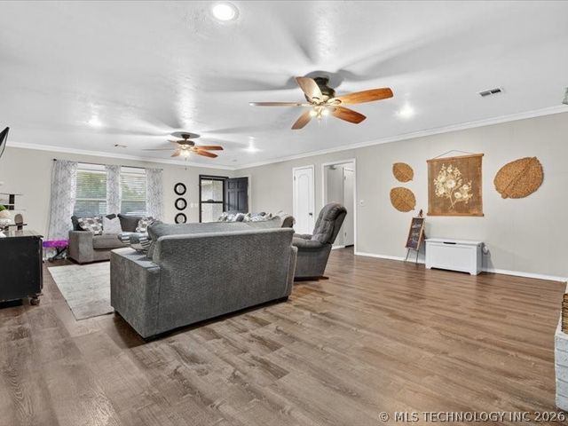 1869 Putnam Drive, Bartlesville, OK 74006