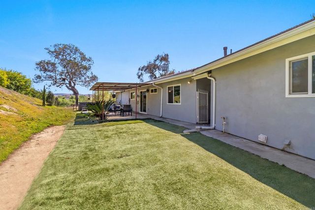4554 Estate Drive, Fallbrook, CA 92028