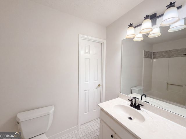 4342 Trotters Way Drive, Snellville, GA 30039