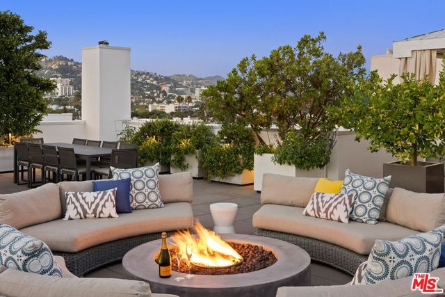 450 N Palm Drive 507, Beverly Hills, CA 90210