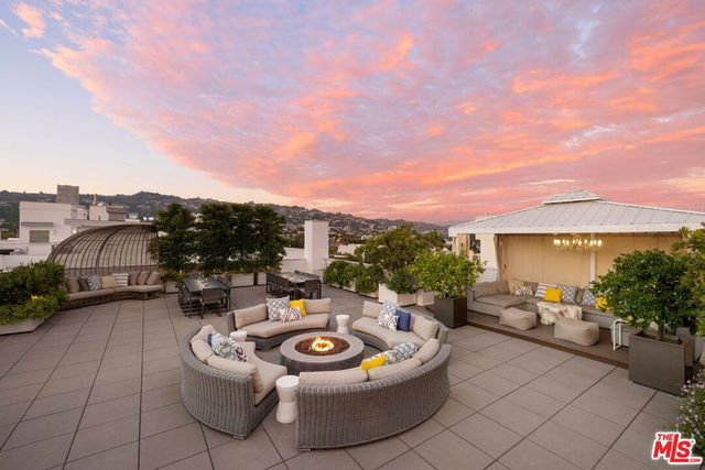 450 N Palm Drive 507, Beverly Hills, CA 90210