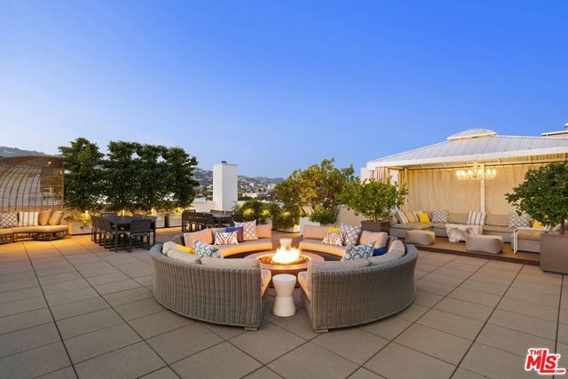 450 N Palm Drive 507, Beverly Hills, CA 90210