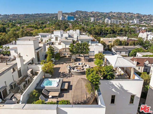 450 N Palm Drive 507, Beverly Hills, CA 90210