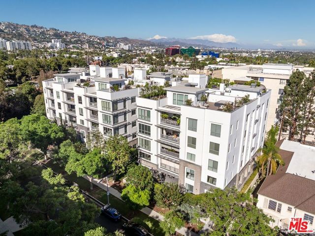 450 N Palm Drive 507, Beverly Hills, CA 90210