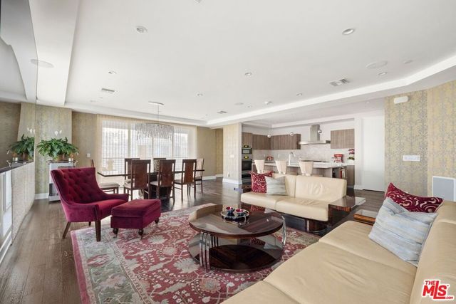 450 N Palm Drive 507, Beverly Hills, CA 90210