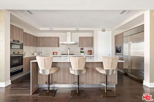 450 N Palm Drive 507, Beverly Hills, CA 90210