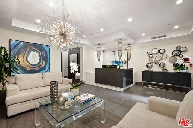 450 N Palm Drive 507, Beverly Hills, CA 90210