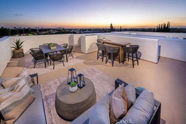 1083 E Scenic Drive, Orange, CA 92867