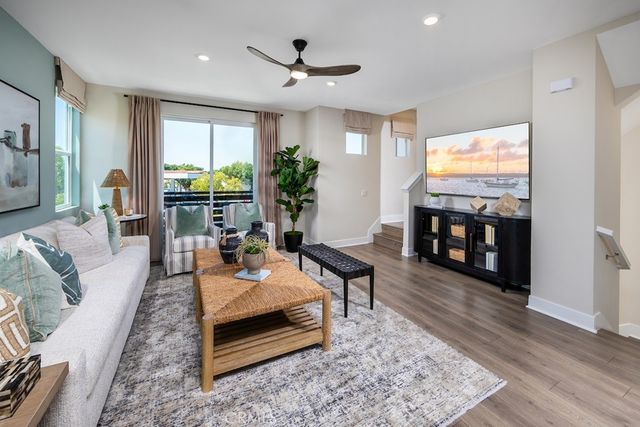 1083 E Scenic Drive, Orange, CA 92867
