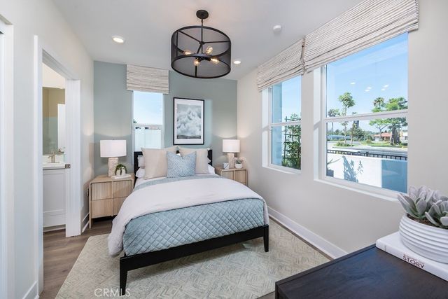 1083 E Scenic Drive, Orange, CA 92867