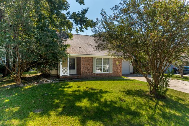 135 Commons Way, Goose Creek, SC 29445