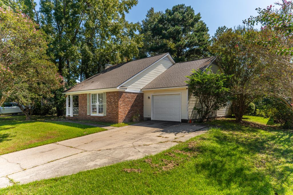 135 Commons Way, Goose Creek, SC 29445