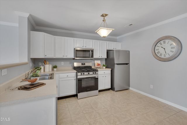 2621 Ivory Run Way 105, Raleigh, NC 27603