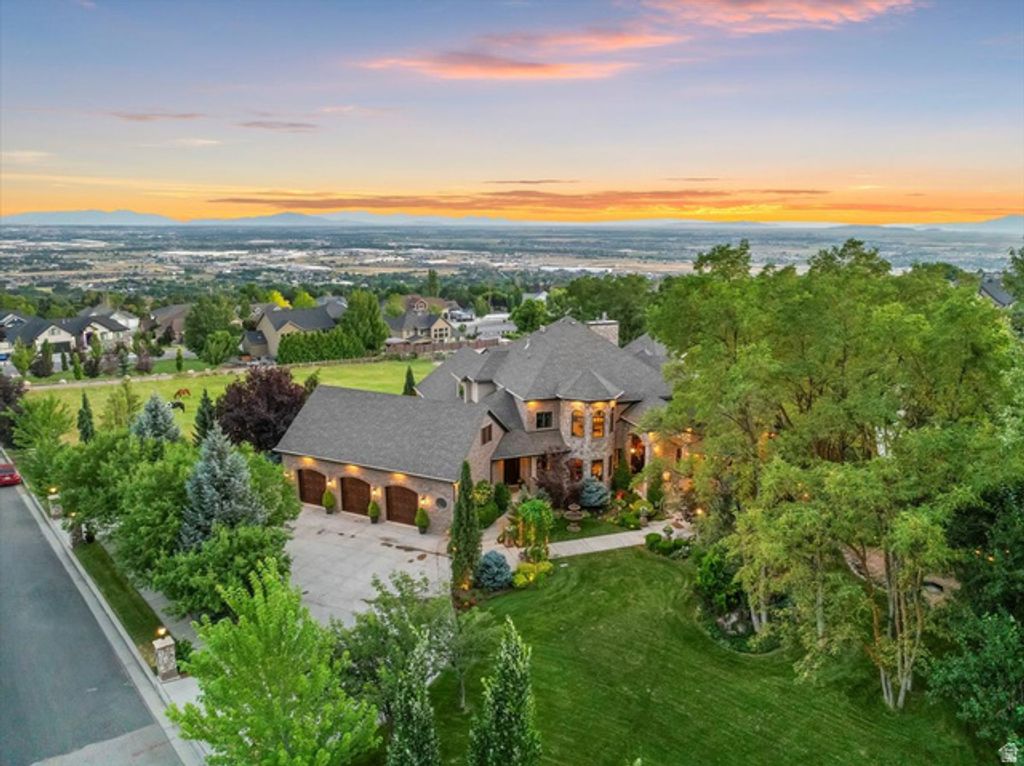 4275 N 500 W, Pleasant View, UT 84414