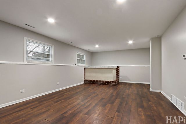 38132 N Manor Avenue, Beach Park, IL 60087