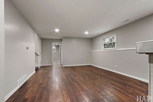 38132 N Manor Avenue, Beach Park, IL 60087