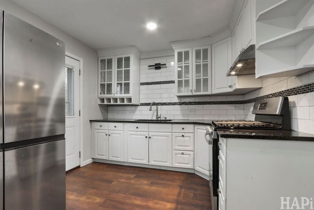 38132 N Manor Avenue, Beach Park, IL 60087