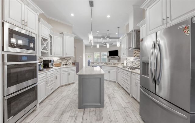 6501 Paddington Dr, Corpus Christi, TX 78414