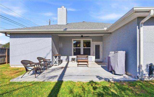 6501 Paddington Dr, Corpus Christi, TX 78414