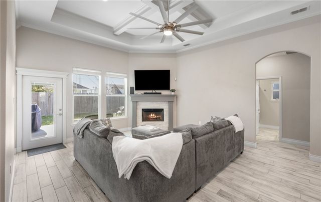 6501 Paddington Dr, Corpus Christi, TX 78414