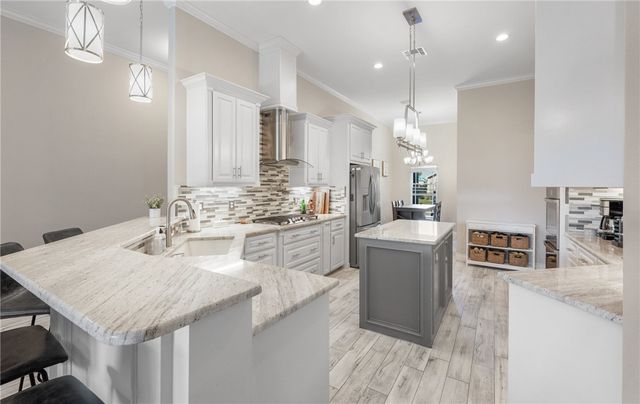 6501 Paddington Dr, Corpus Christi, TX 78414