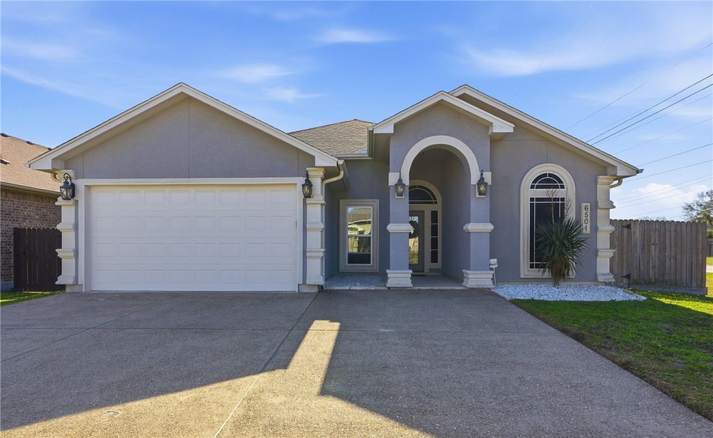 6501 Paddington Dr, Corpus Christi, TX 78414