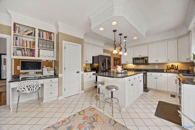 7313 Ferncliffe Drive SE, Huntsville, AL 35802