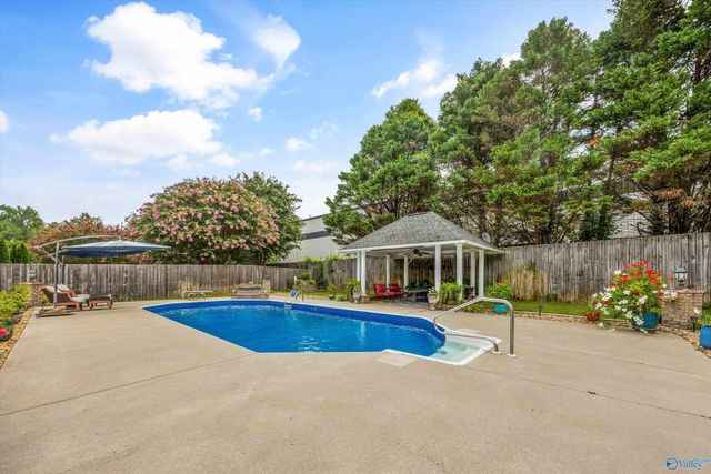 7313 Ferncliffe Drive SE, Huntsville, AL 35802