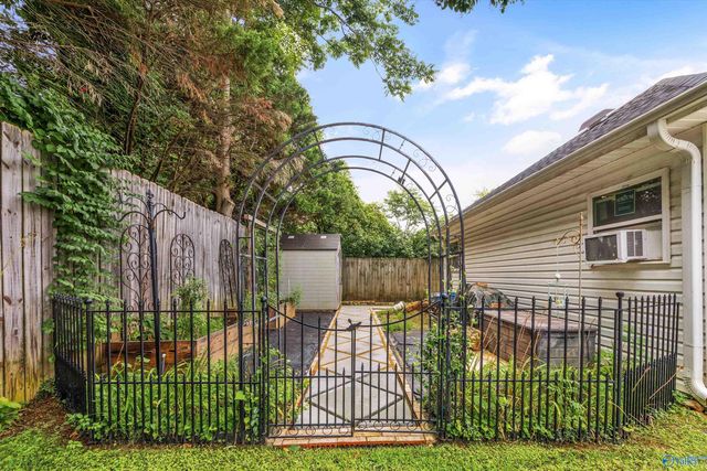 7313 Ferncliffe Drive SE, Huntsville, AL 35802