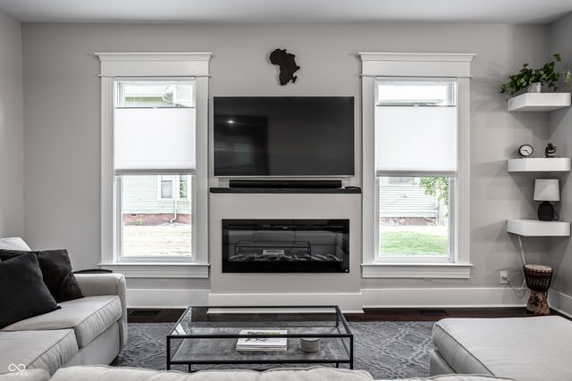 2049 N Alabama Street, Indianapolis, IN 46202