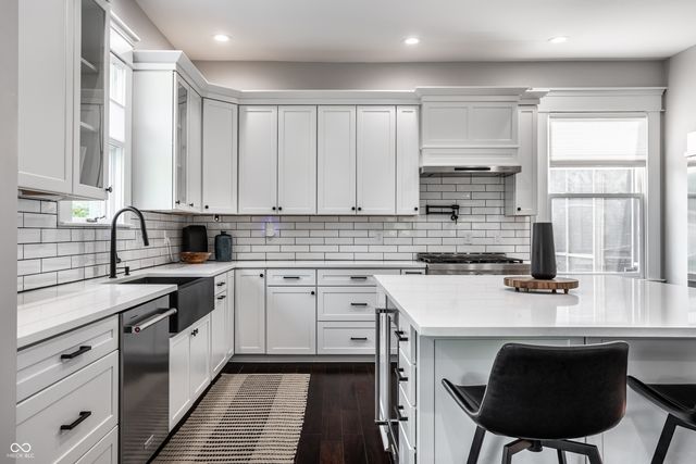 2049 N Alabama Street, Indianapolis, IN 46202