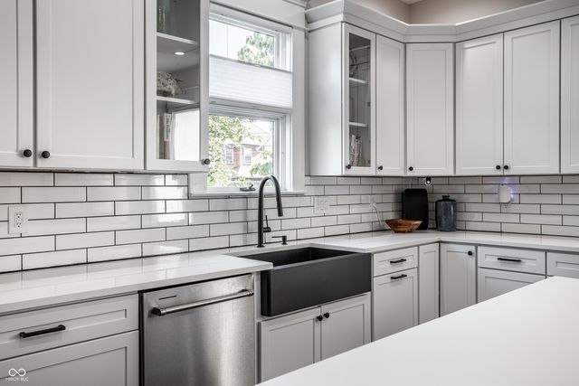 2049 N Alabama Street, Indianapolis, IN 46202