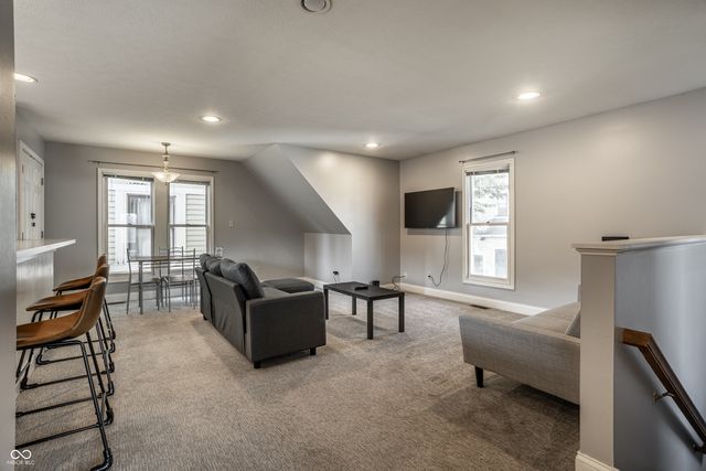 2049 N Alabama Street, Indianapolis, IN 46202