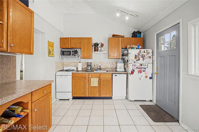 1268 Boulevard Drive, Genoa Township, MI 48843