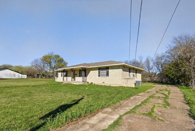 525 Lake Park Avenue, Waxahachie, TX 75165