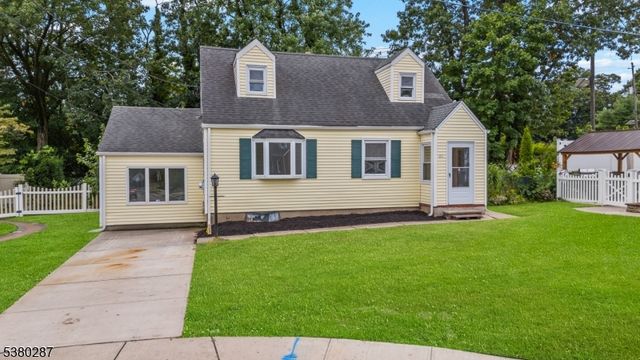 80 Burlington Rd, Clifton City, NJ 07012