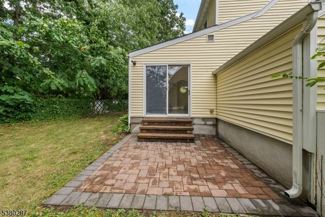 80 Burlington Rd, Clifton City, NJ 07012