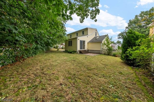 80 Burlington Rd, Clifton City, NJ 07012