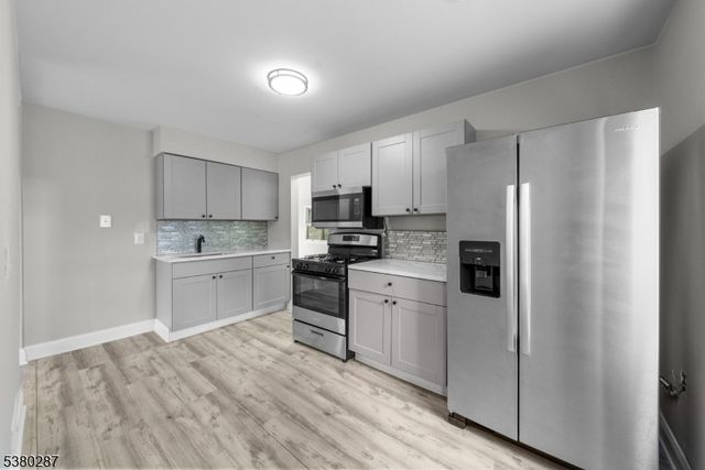 80 Burlington Rd, Clifton City, NJ 07012