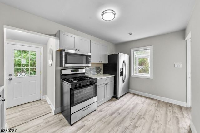 80 Burlington Rd, Clifton City, NJ 07012